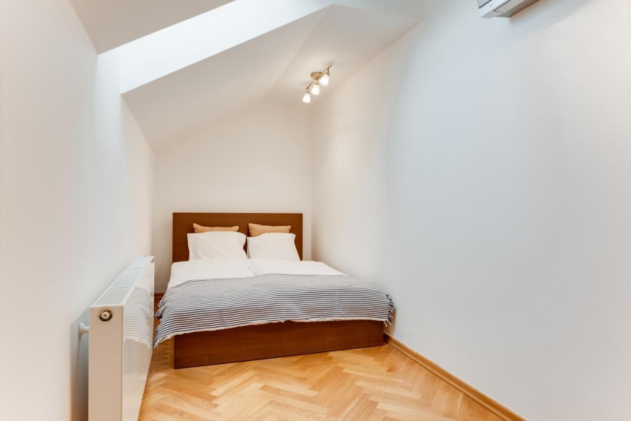 Jt'S Apartments Bilkova Str. Прага Екстер'єр фото